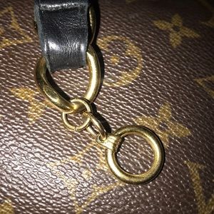 CHANEL Jewelry - authentic vintage Chanel bracelet cc CHANEL Jewelry - authentic vintage Chanel bracelet cc
